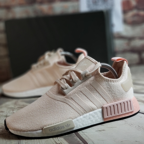 adidas nmd r1 linen vapour pink